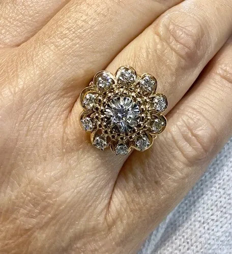 Bague en or jaune et diamants