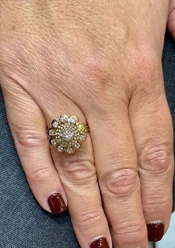 Bague en or jaune et diamants