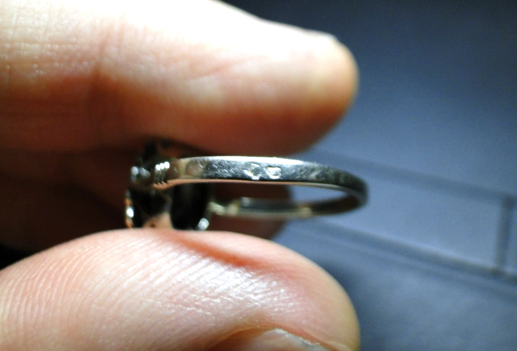 BAGUE POMPADOUR  18K PLATINE SAPHIR DIAMANTS