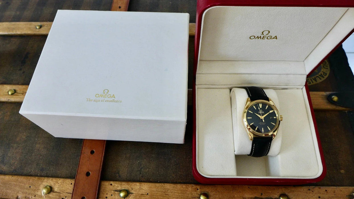 MONTRE OMEGA SEAMASTER AQUA TERRA EN OR MASSIF 18 CARATS